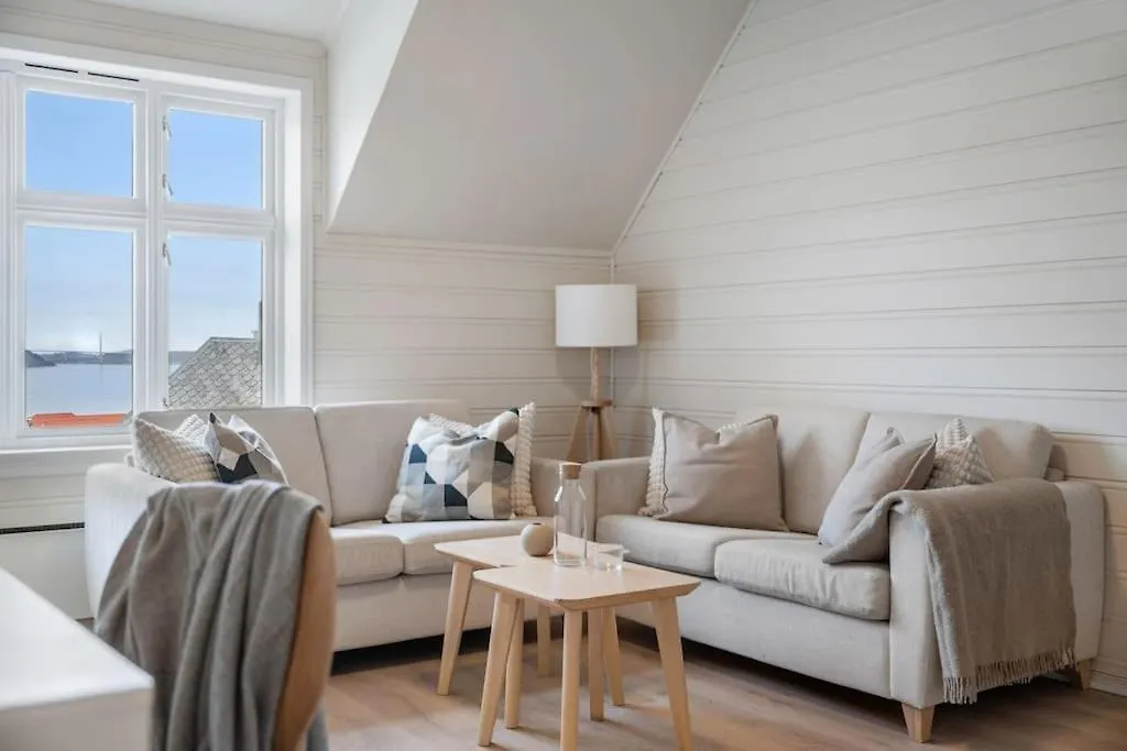 Cozy & Modern Apartment In Historic Area Of Bergen
